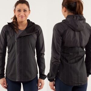 Lululemon Get Up Glow Rain Running Jacket Black Womens Size 10 Light Ponytail